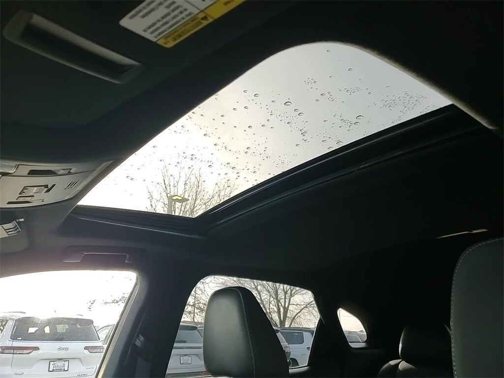 2021 LEXUS RX - Image 17