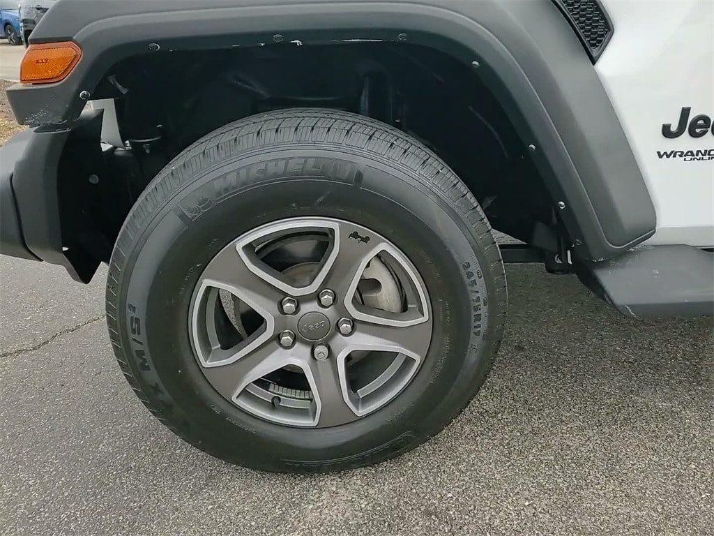 2022 JEEP WRANGLER - Image 16