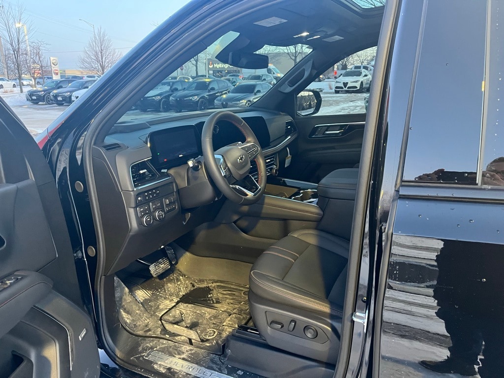 2025 CHEVROLET SUBURBAN - Image 8