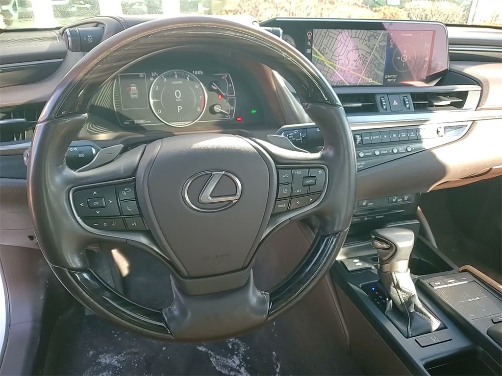 2021 LEXUS ES - Image 38