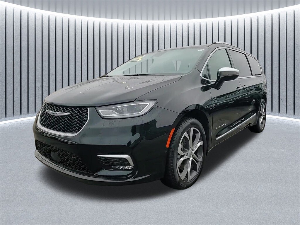 2025 CHRYSLER PACIFICA - Image 7