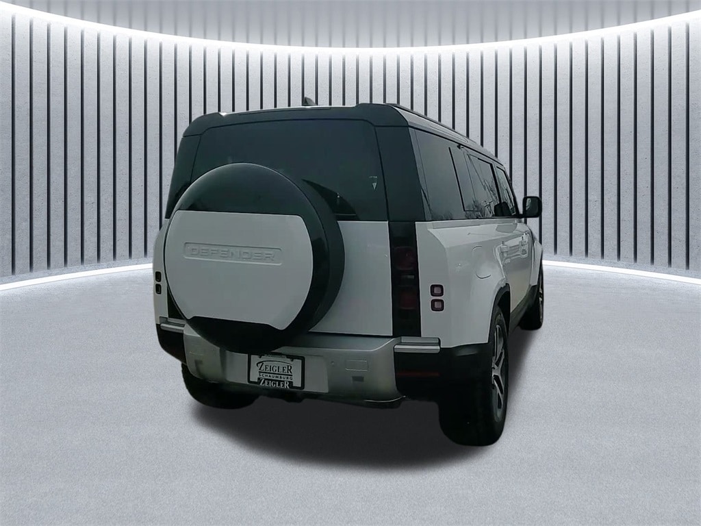 2025 LAND ROVER DEFENDER - Image 8