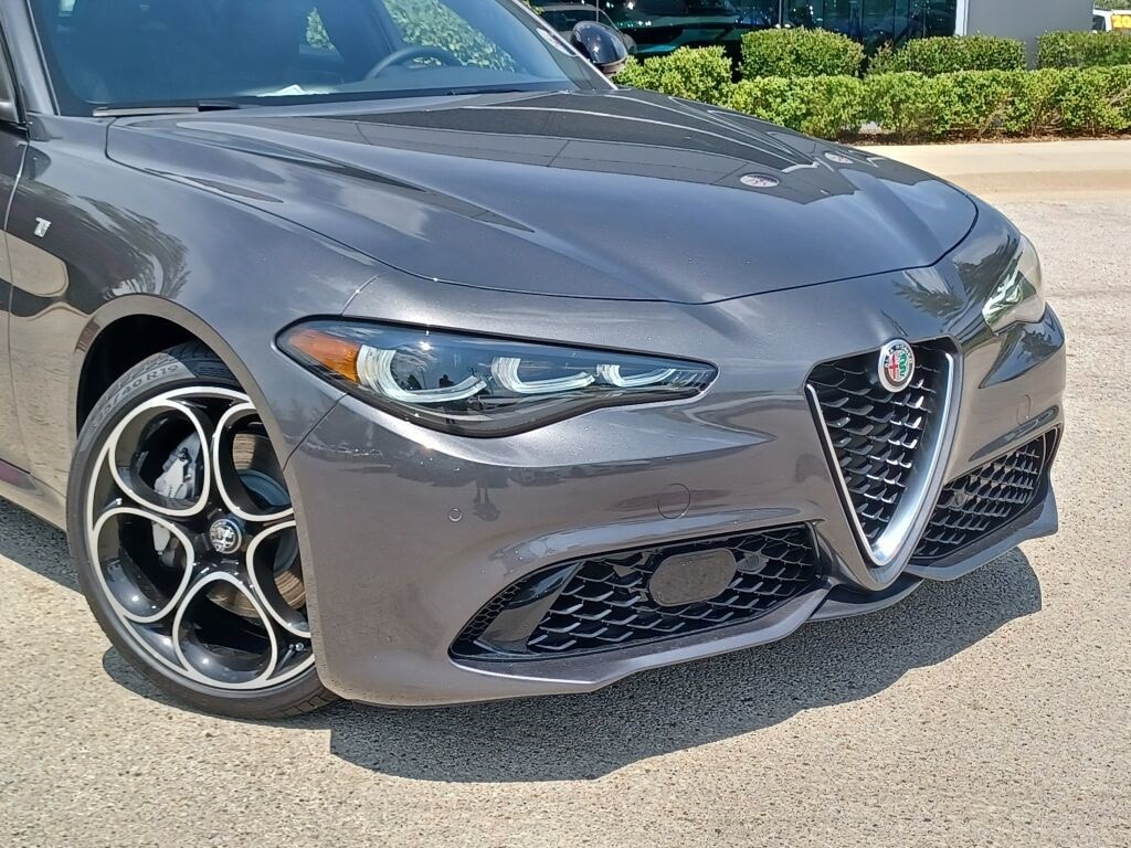 2024 ALFA ROMEO GIULIA (952) - Image 2