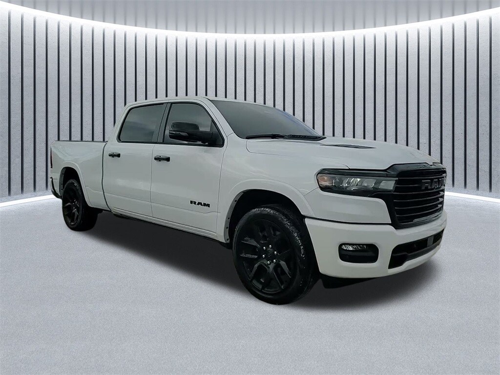 2025 RAM 1500 - Image 2