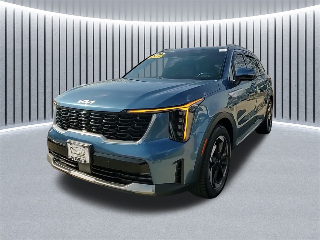 2025 KIA SORENTO - Image 18