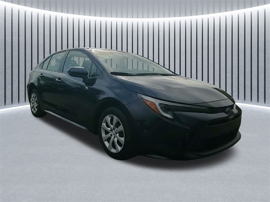 2025 TOYOTA COROLLA - Image 1