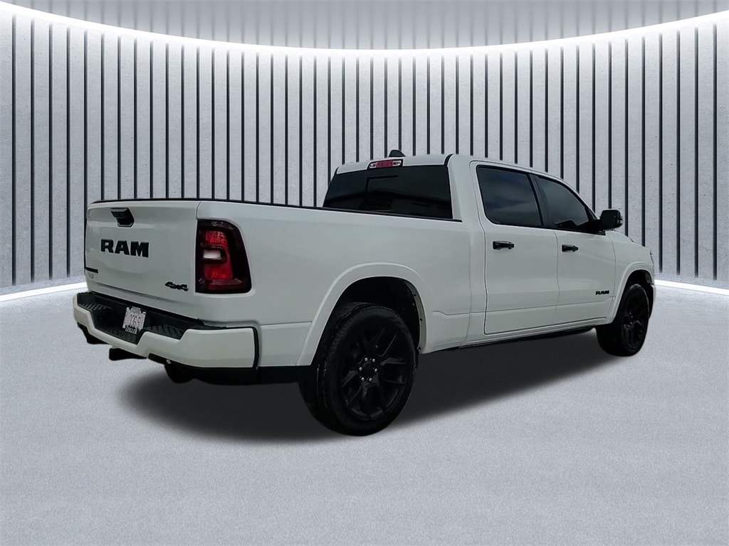 2025 RAM 1500 - Image 9