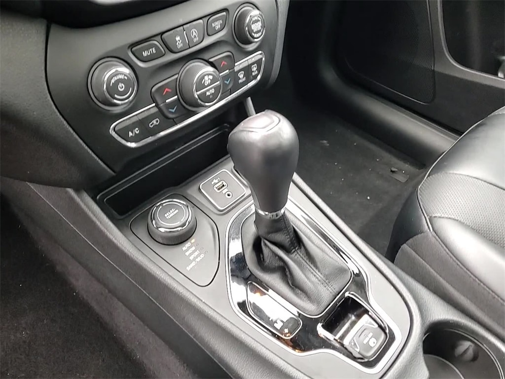 2022 JEEP CHEROKEE - Image 18