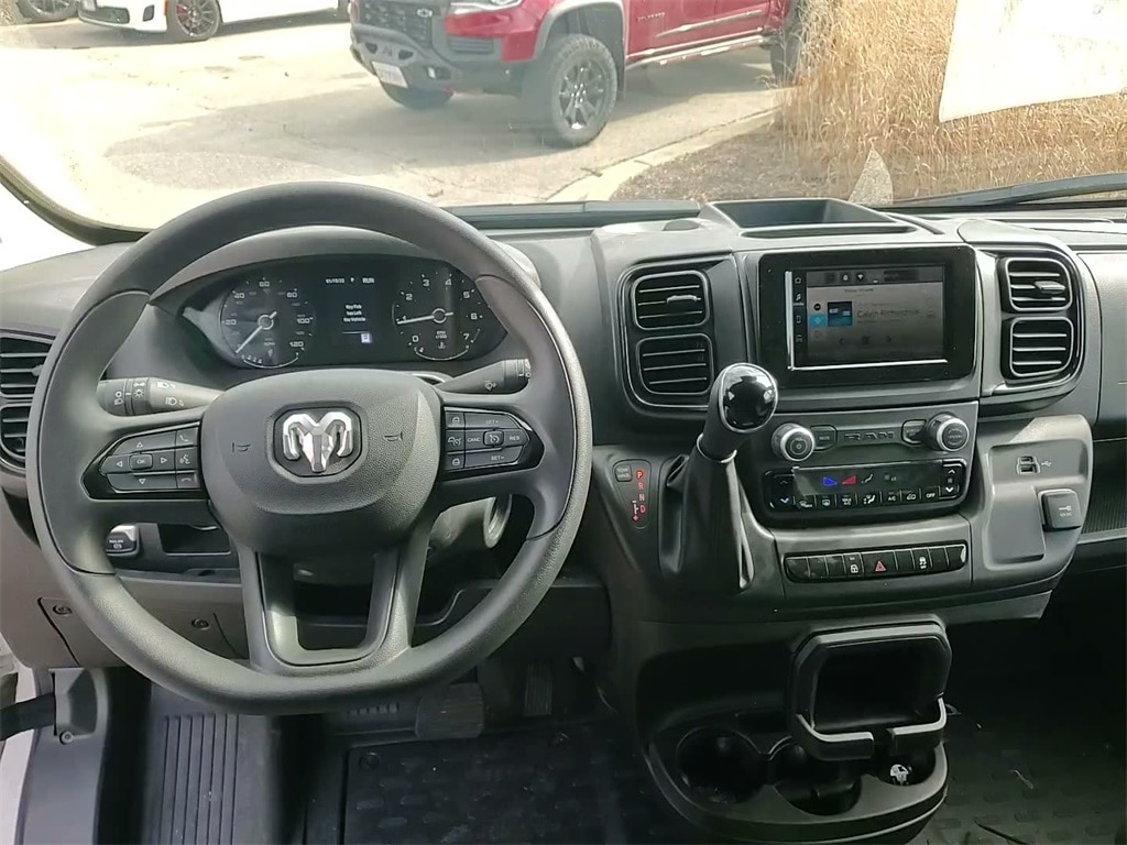 2025 RAM PROMASTER 2500 - Image 32