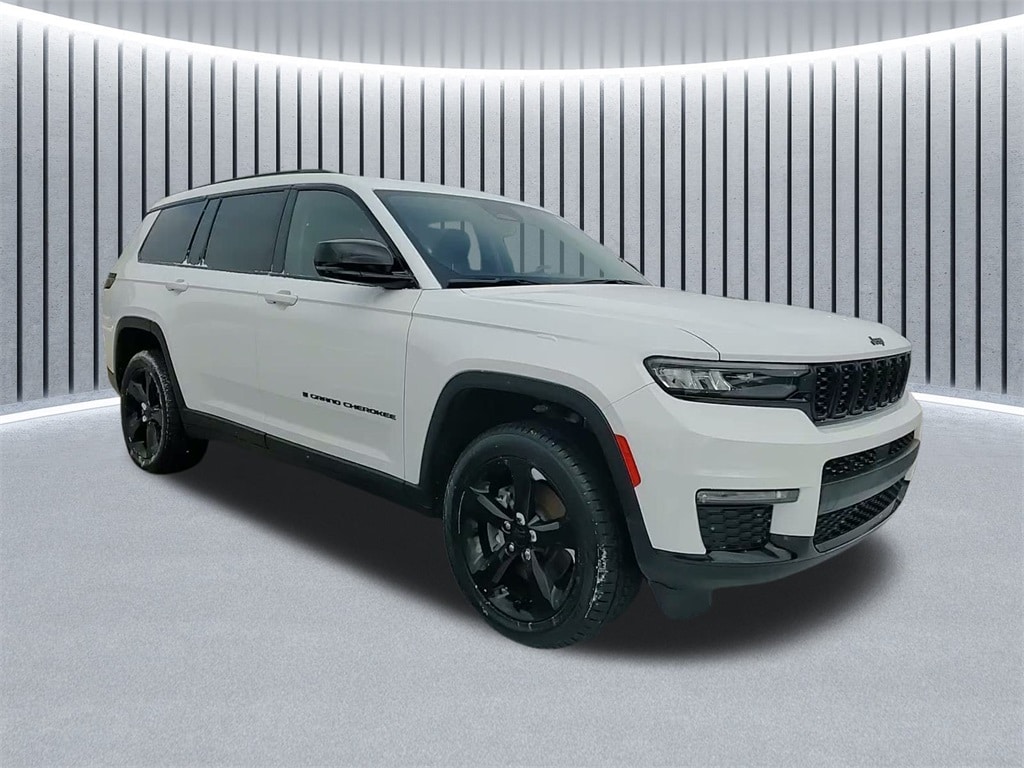2022 JEEP GRAND CHEROKEE L - Image 1