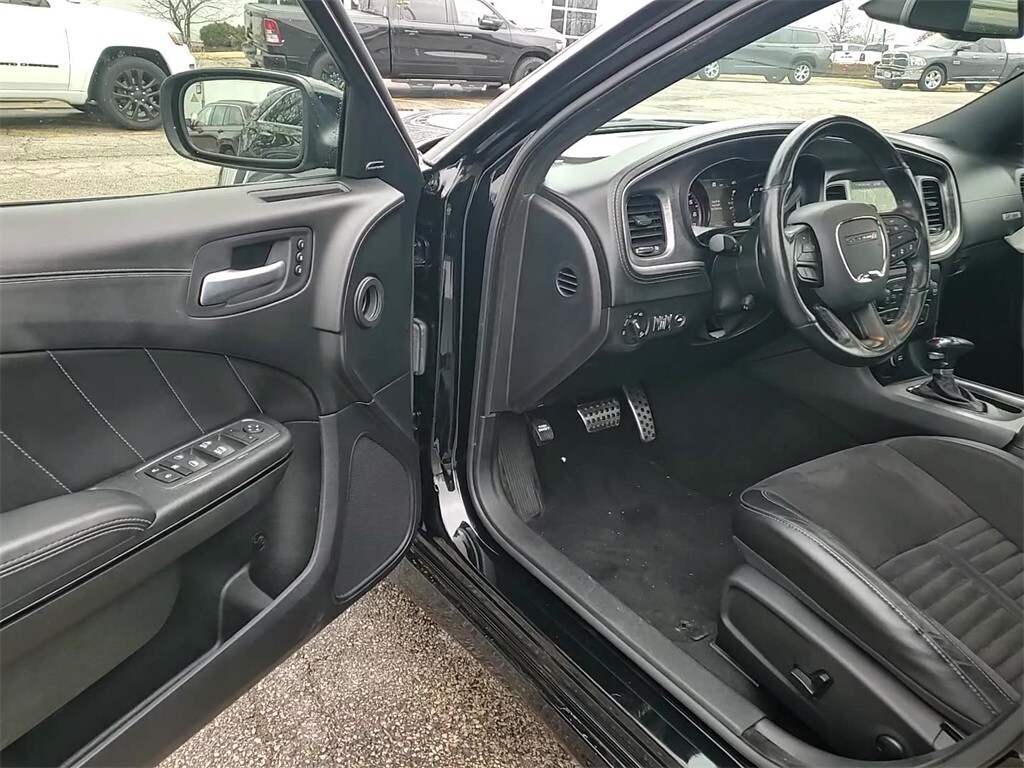 2023 DODGE CHARGER - Image 9