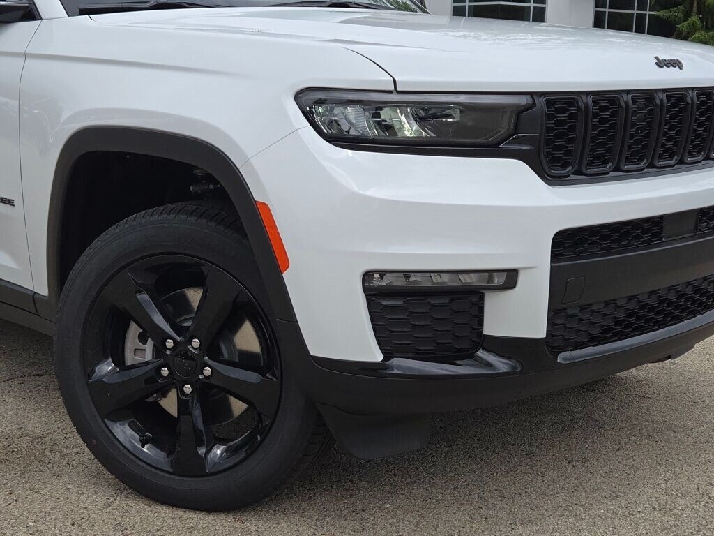 New 2025 Jeep Grand Cherokee L Limited SUV