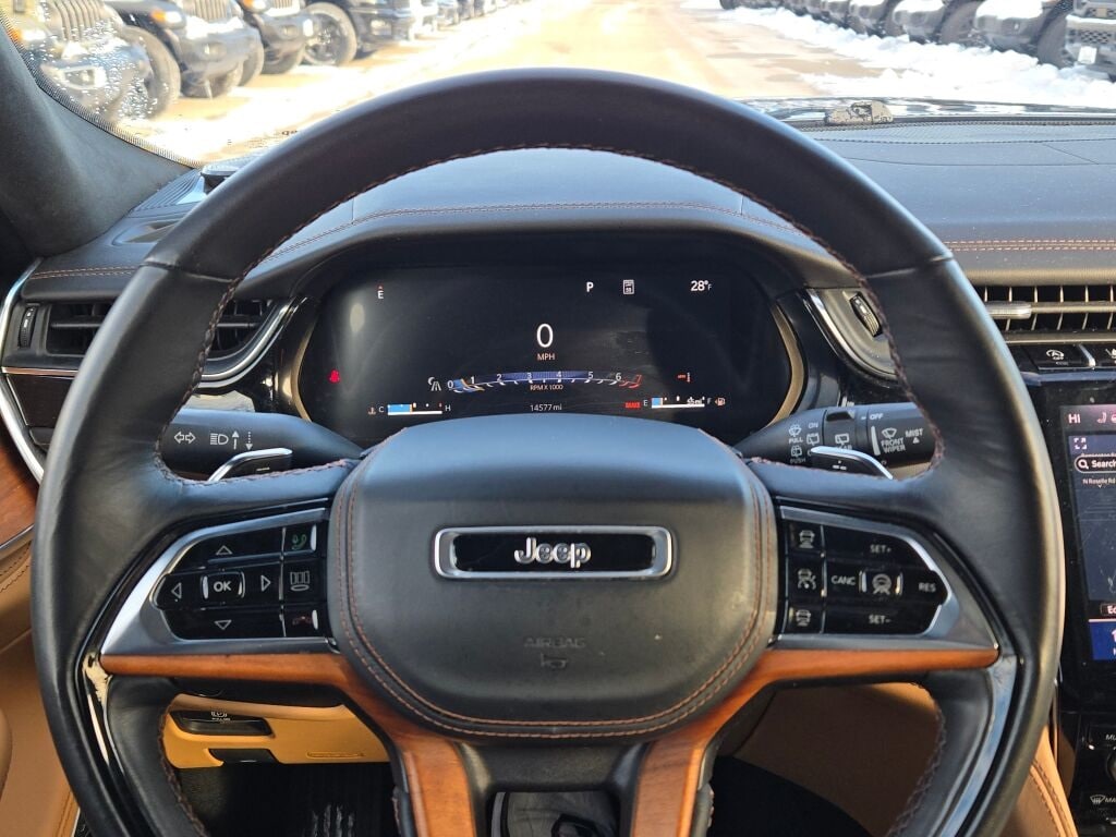 2024 JEEP GRAND CHEROKEE L - Image 37