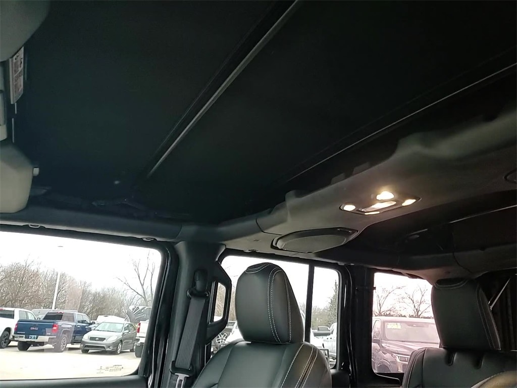 2021 JEEP WRANGLER - Image 21