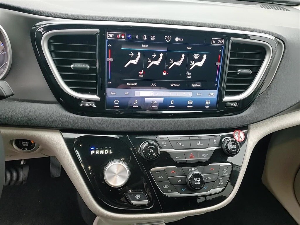 2024 CHRYSLER PACIFICA - Image 17