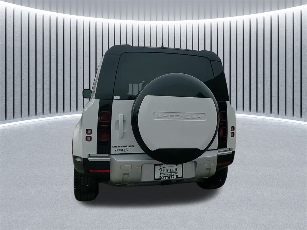 2025 LAND ROVER DEFENDER - Image 9