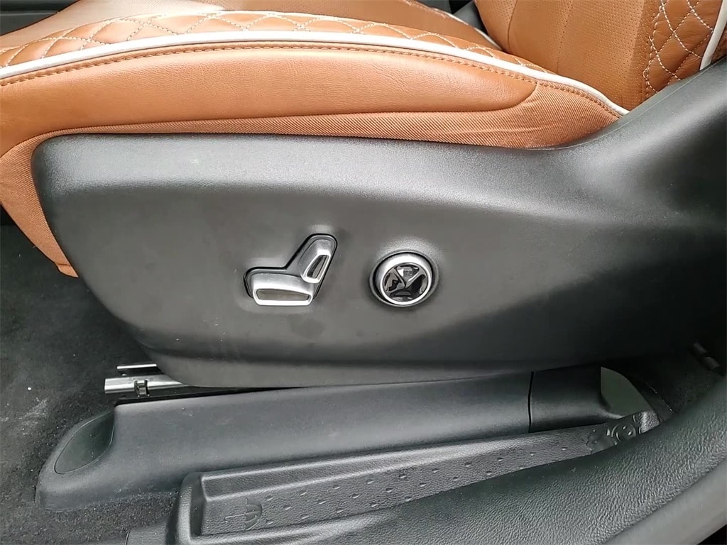 2025 CHRYSLER PACIFICA - Image 12