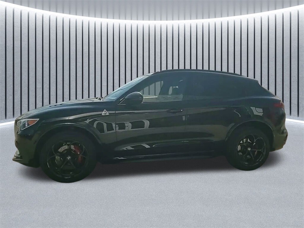 2023 ALFA ROMEO STELVIO - Image 17