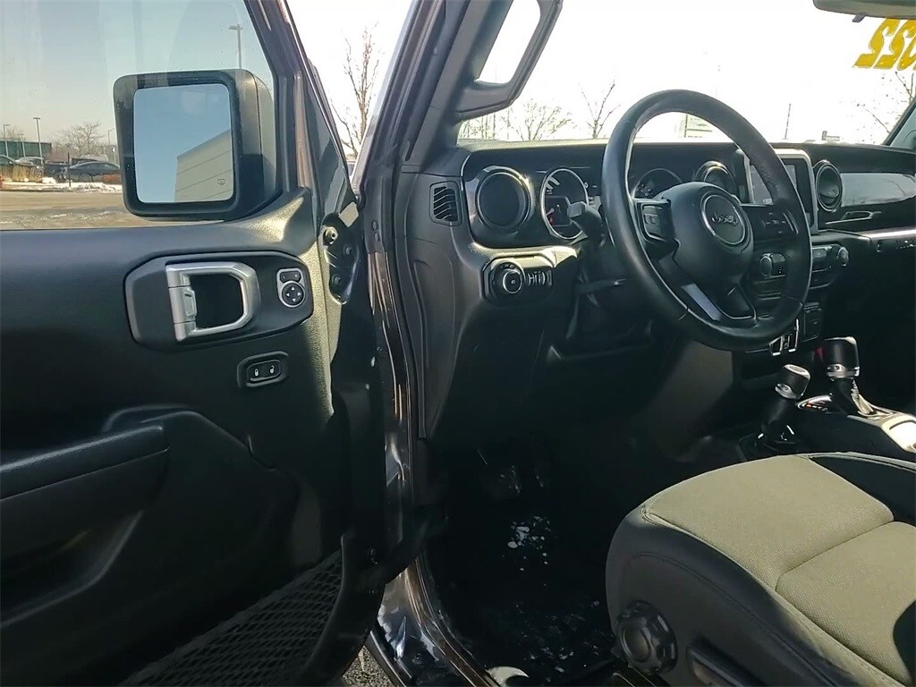 2022 JEEP WRANGLER - Image 21