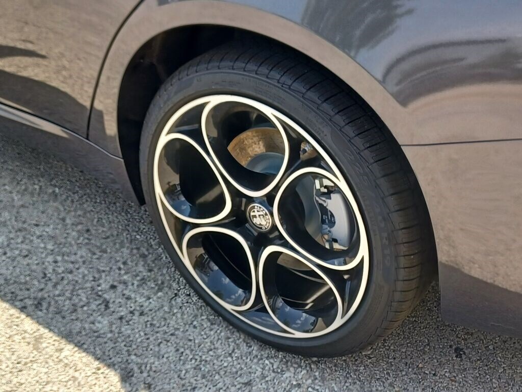 2024 ALFA ROMEO GIULIA (952) - Image 14