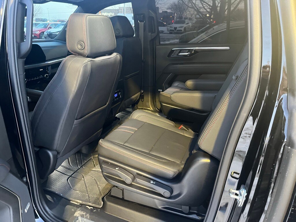 2025 CHEVROLET SUBURBAN - Image 9