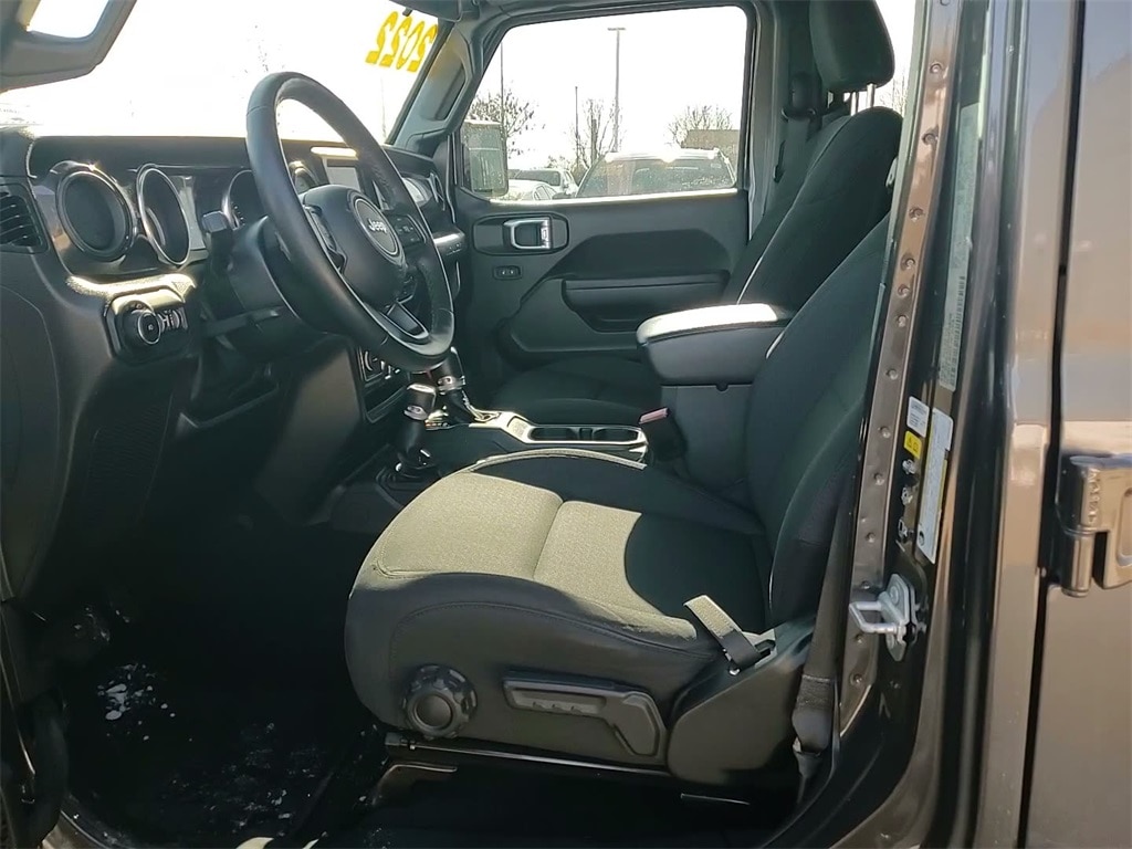 2022 JEEP WRANGLER - Image 23