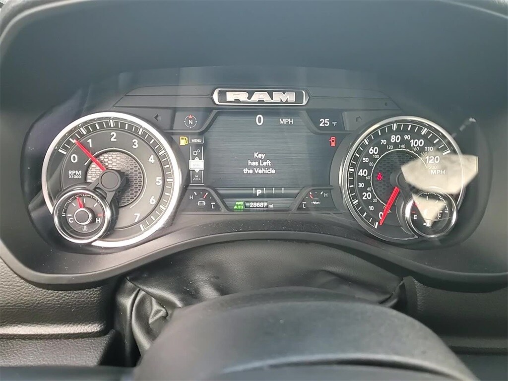 2025 RAM 1500 - Image 16