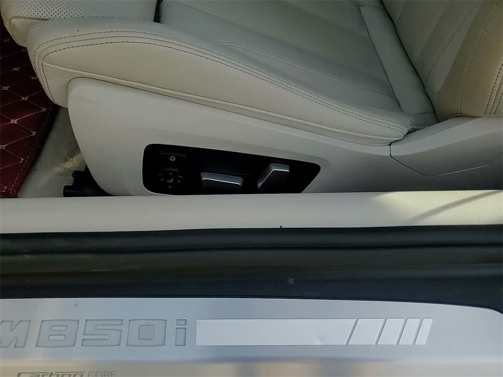 2022 BMW M850I - Image 27