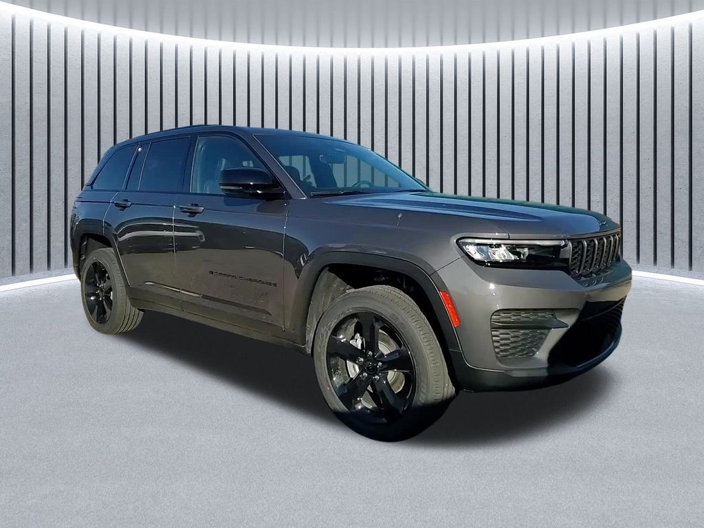 2025 Jeep Grand Cherokee Altitude