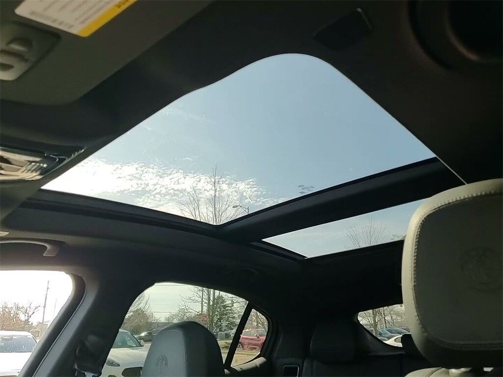 2023 ALFA ROMEO STELVIO - Image 34