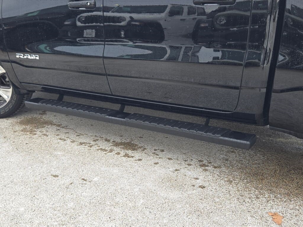 2023 RAM 1500 - Image 17