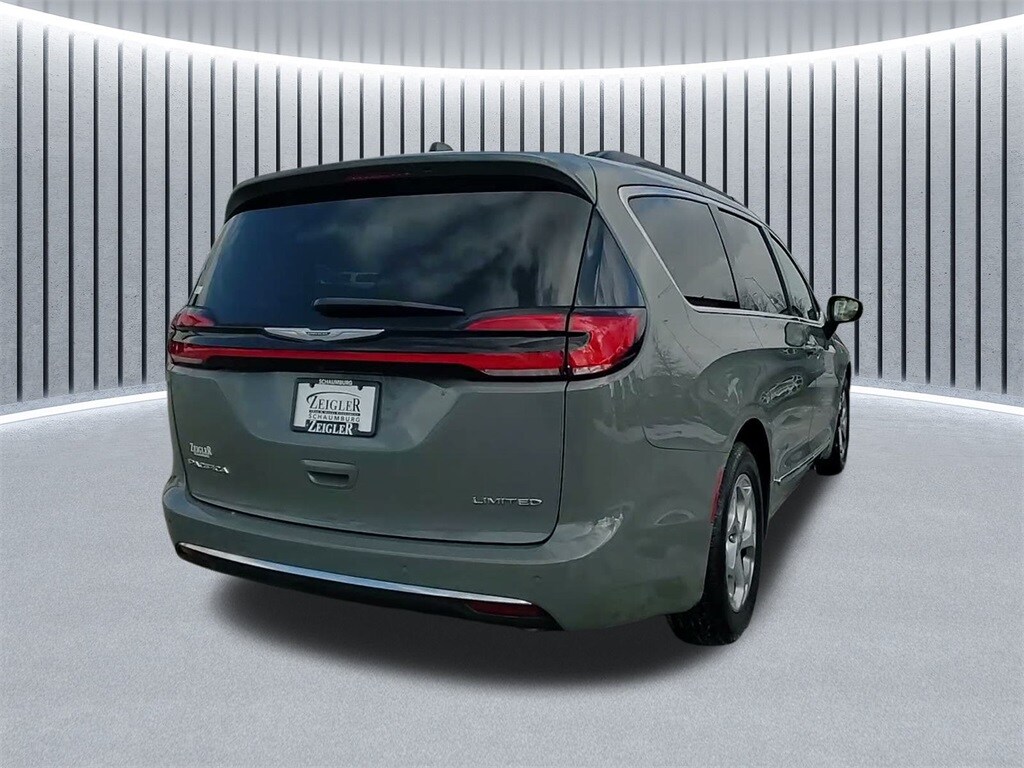 2023 CHRYSLER PACIFICA - Image 9