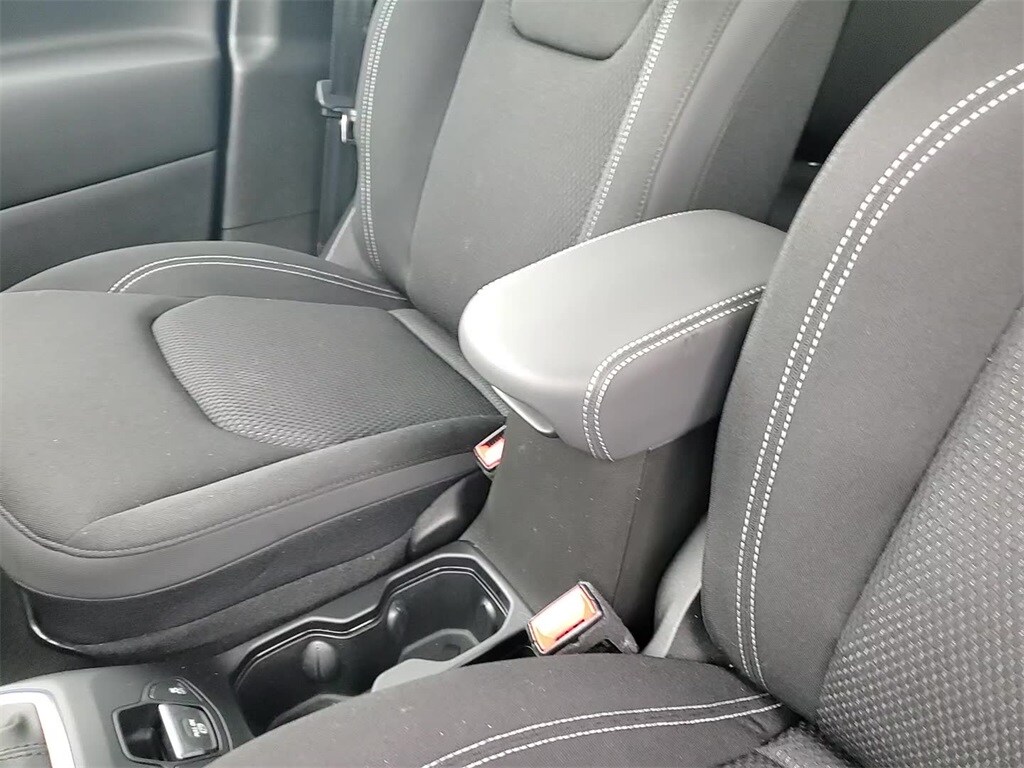 2023 JEEP RENEGADE - Image 19