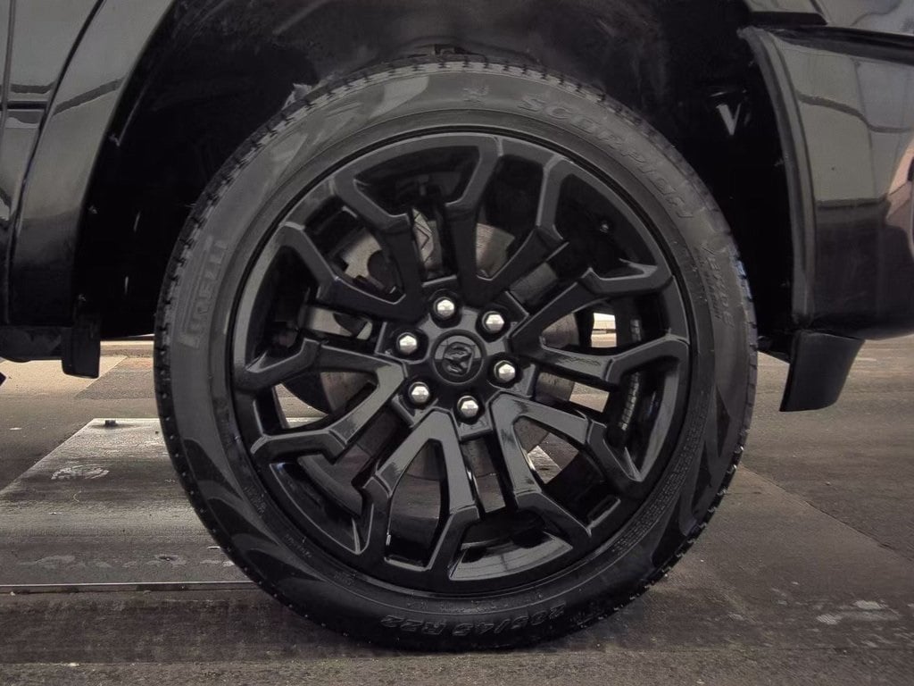 2025 RAM 1500 - Image 5