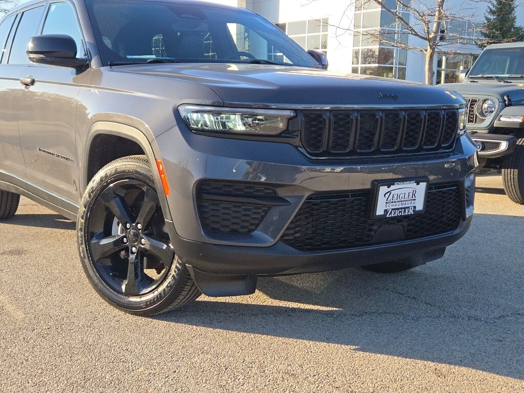Certified 2024 Jeep Grand Cherokee Laredo SUV
