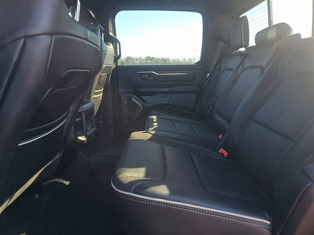 2025 RAM 1500 - Image 10