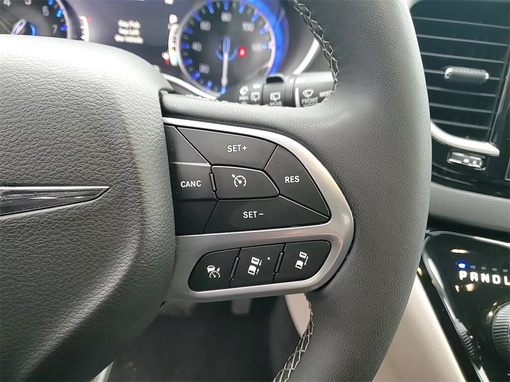 2024 CHRYSLER PACIFICA - Image 15