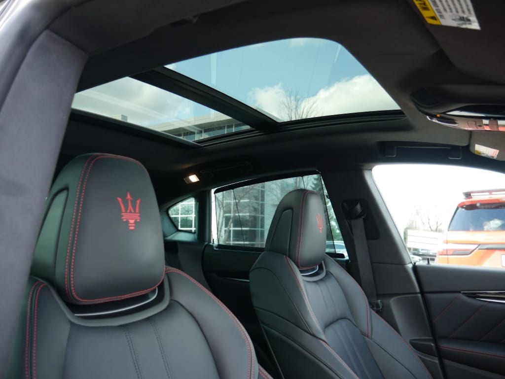 New 2024 Maserati Levante GT Ultima SUV