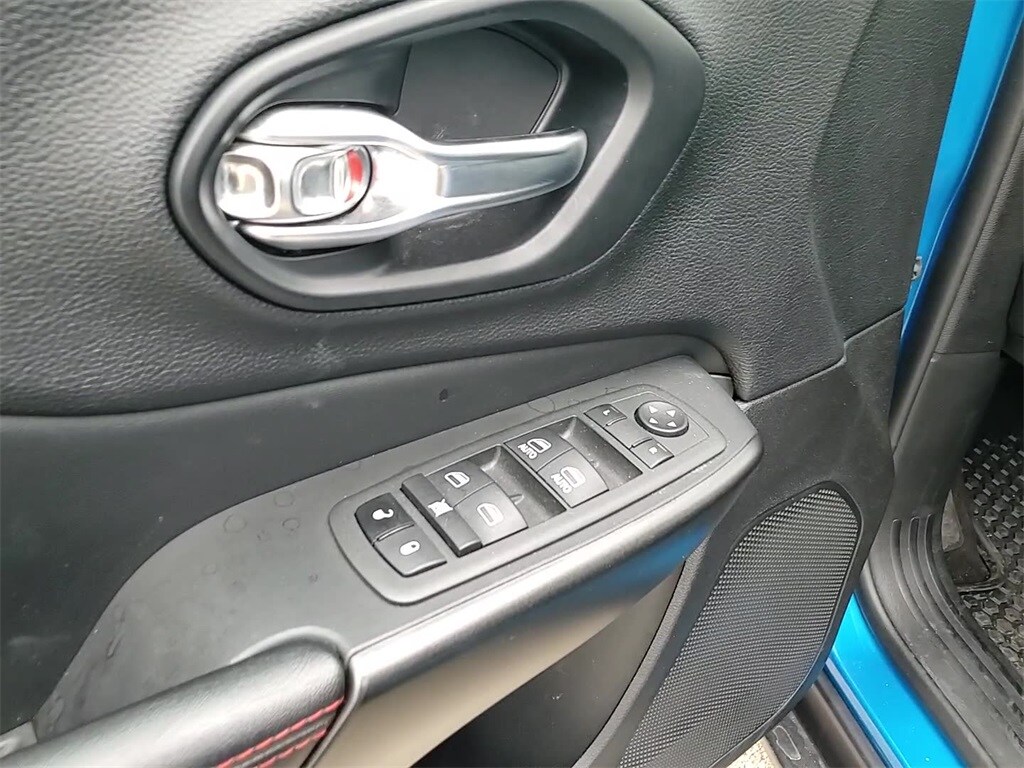 2021 JEEP CHEROKEE - Image 11