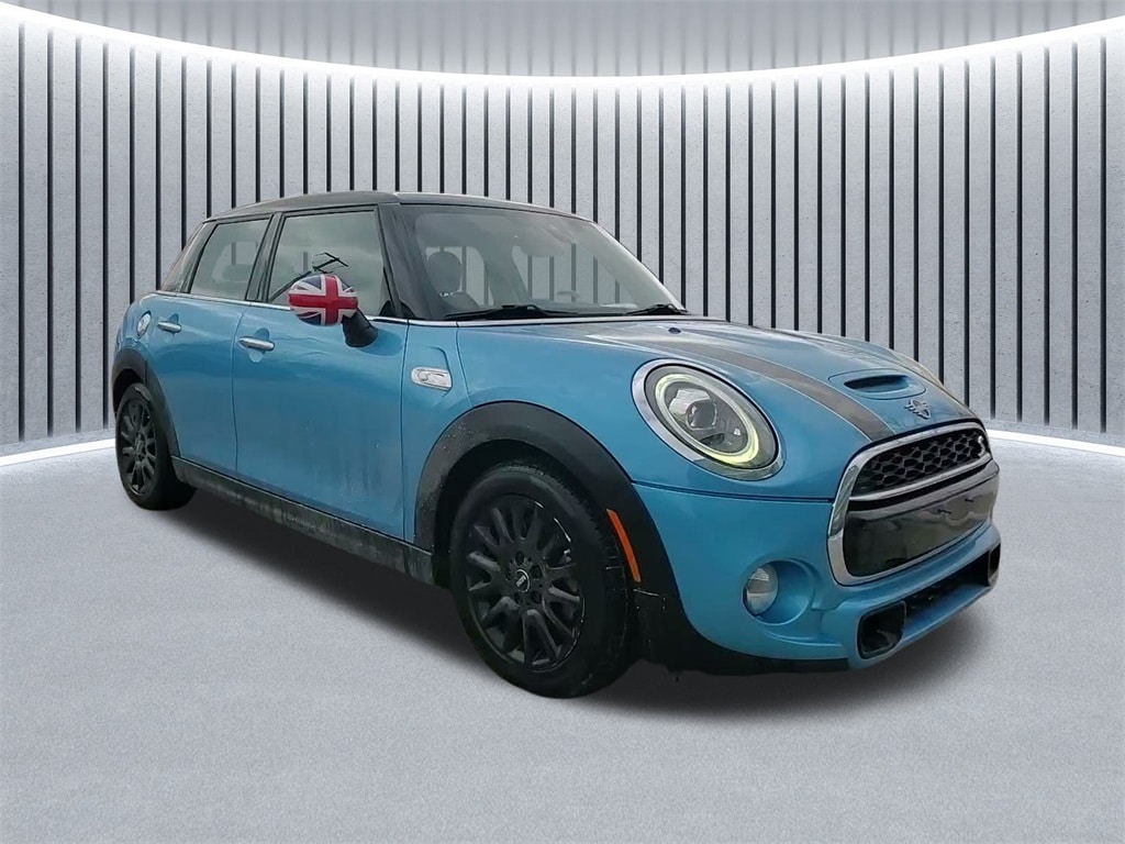 2019 MINI HARDTOP - Image 1