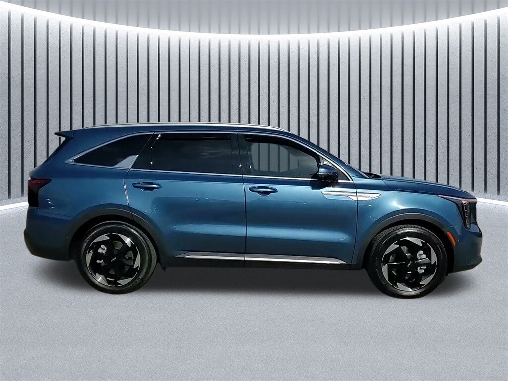 2025 KIA SORENTO - Image 5