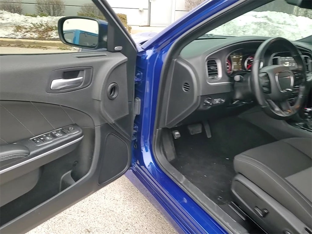 2022 DODGE CHARGER - Image 10