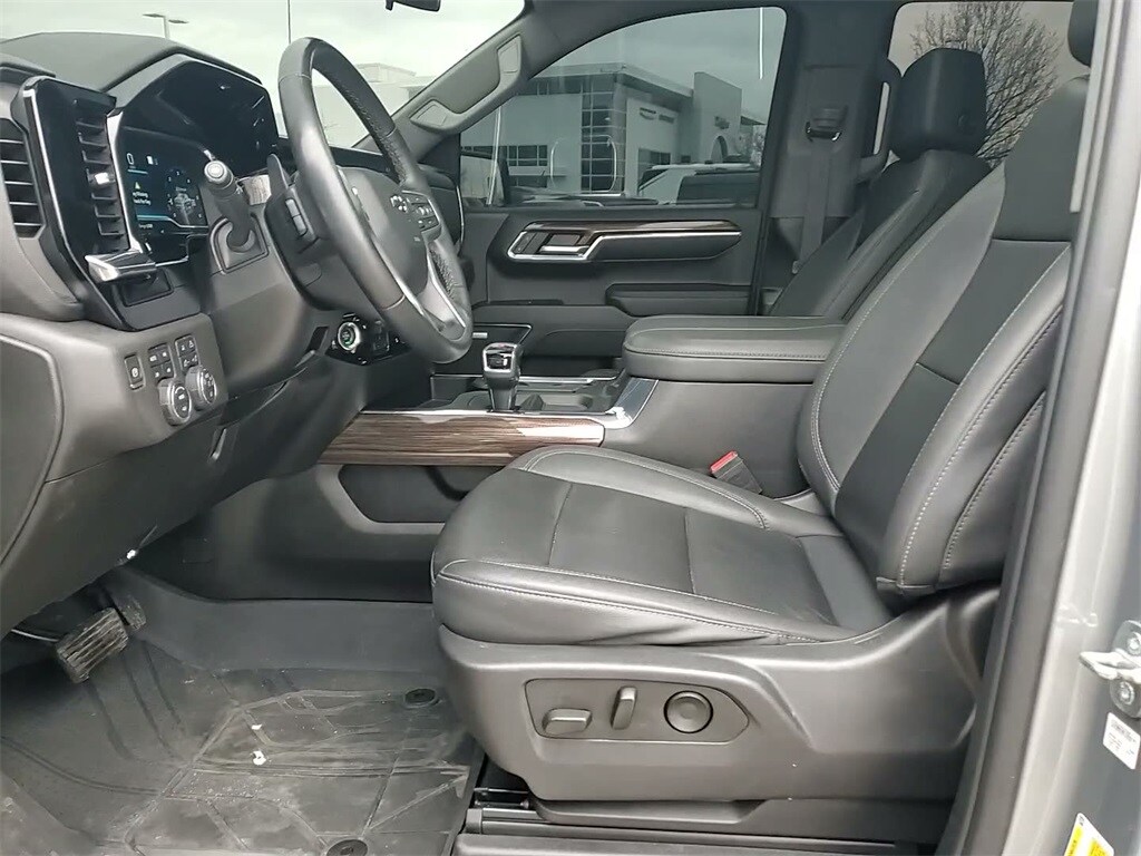 2023 CHEVROLET SILVERADO - Image 25