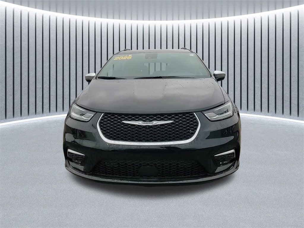 2025 CHRYSLER PACIFICA - Image 8