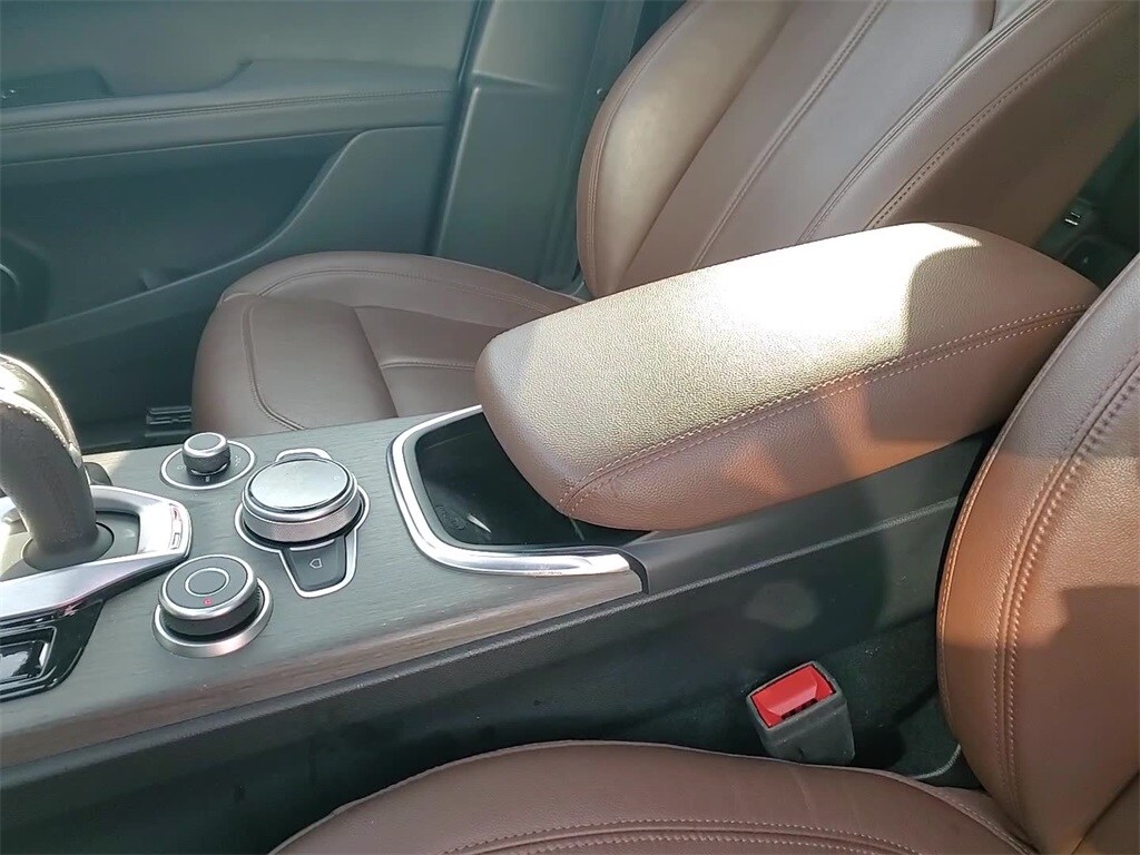 2022 ALFA ROMEO STELVIO - Image 18