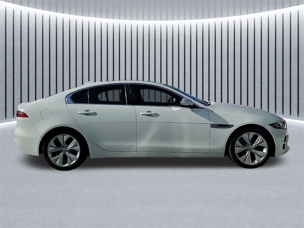 2020 JAGUAR XE - Image 5