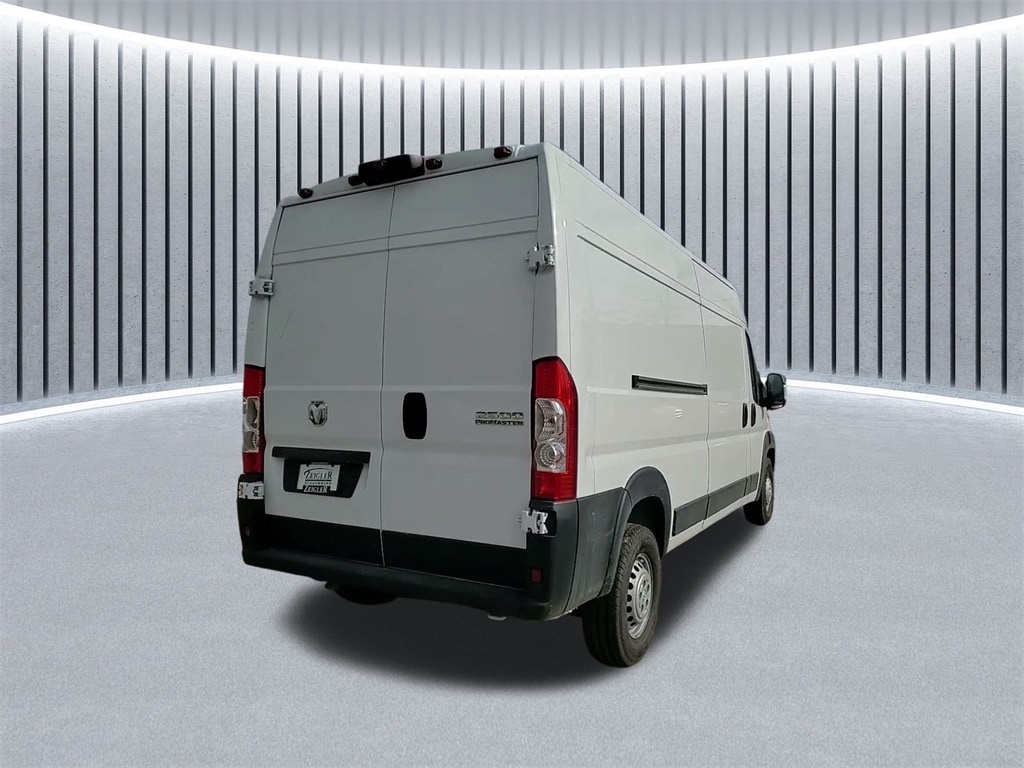 2025 RAM PROMASTER 2500 - Image 9