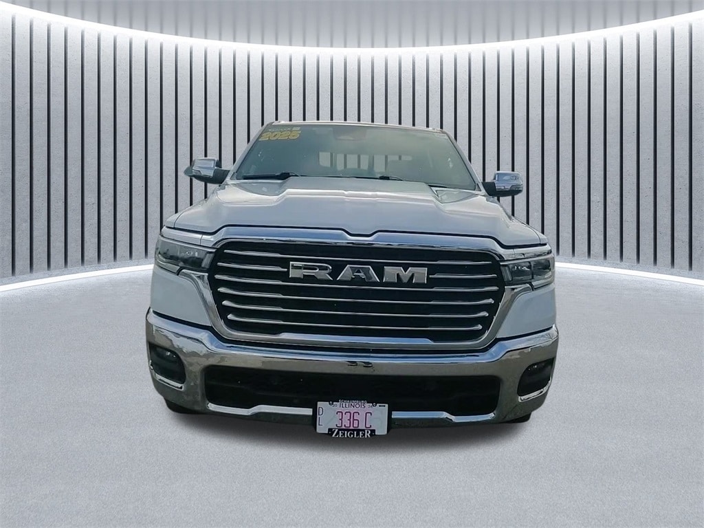 2025 RAM 1500 - Image 8