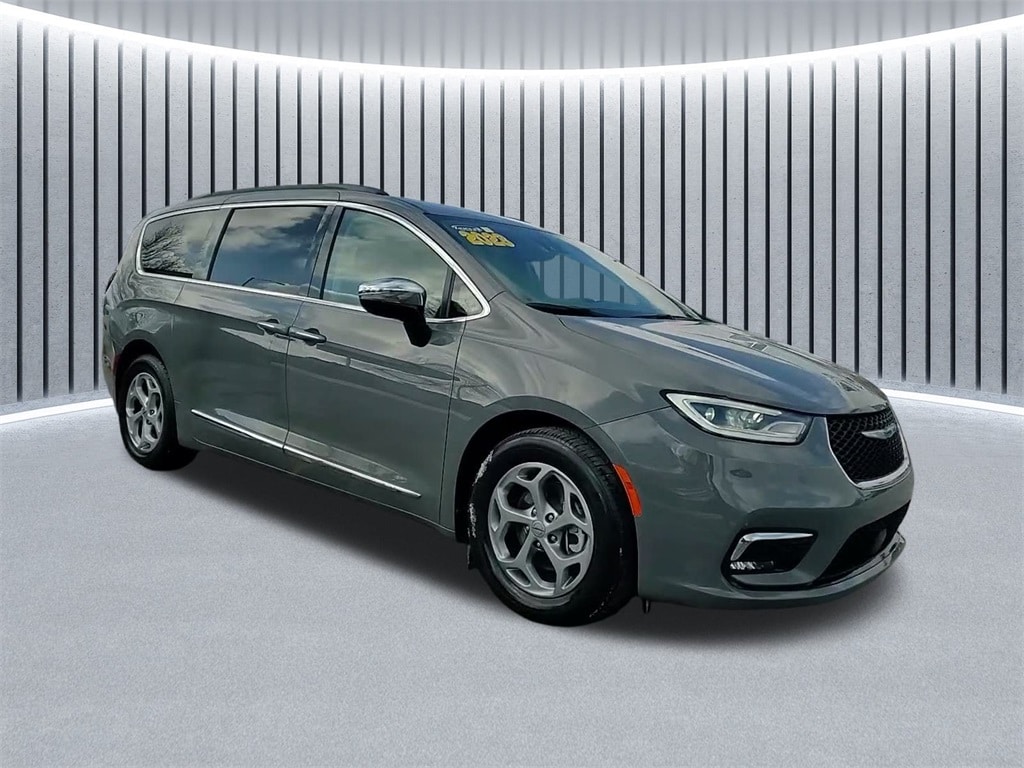 2023 CHRYSLER PACIFICA - Image 2