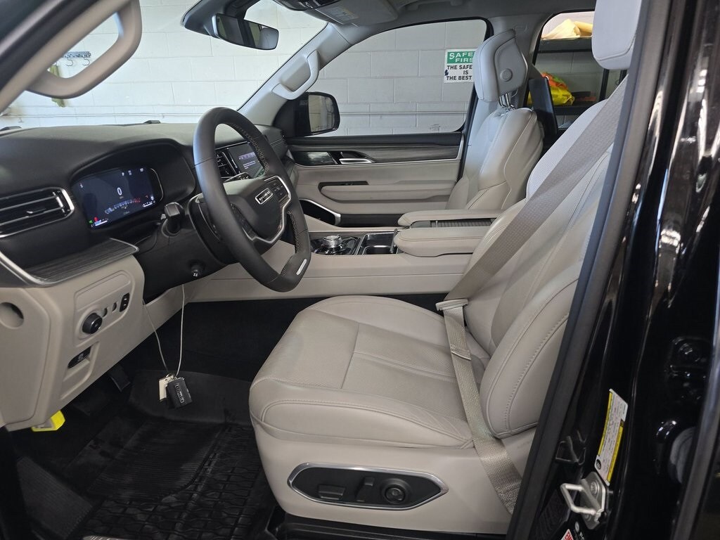 2024 JEEP WAGONEER L - Image 9